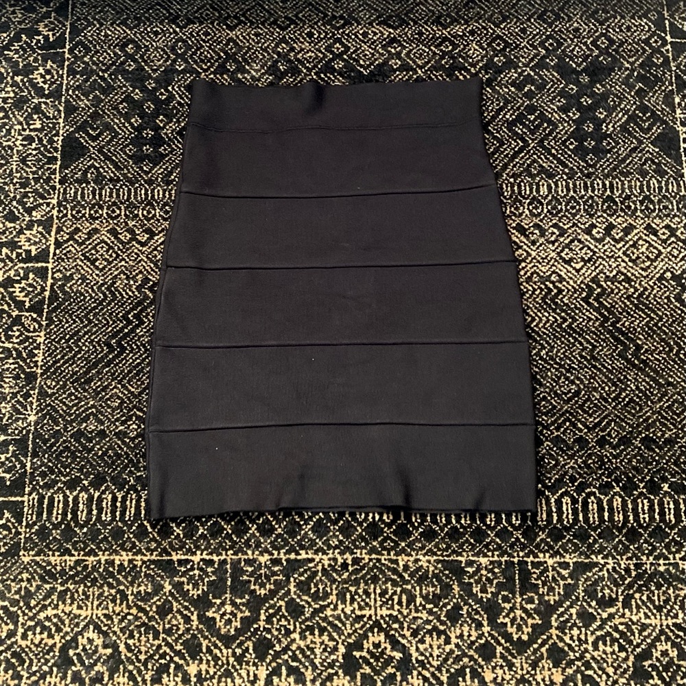 BCBG bandage mini skirt in M